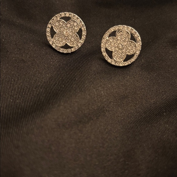 Jewelry - Dazzling Silver Crystal Earrings